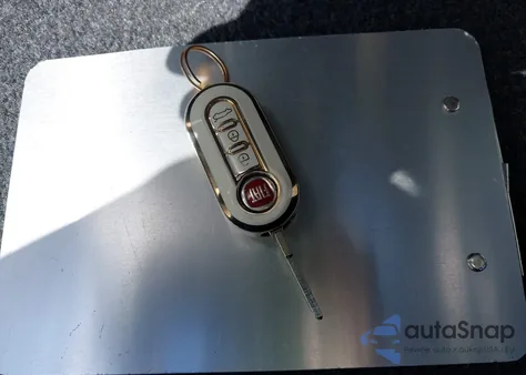 2013 Fiat 500 Sport z USA, uszkodzony, nr VIN 3C3CFFBR9DT535092